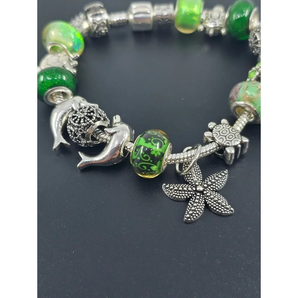 Green Ocean Charm Bracelet Sea Turtle Dolphin Starfish Glass Beads‎ Silver Tone